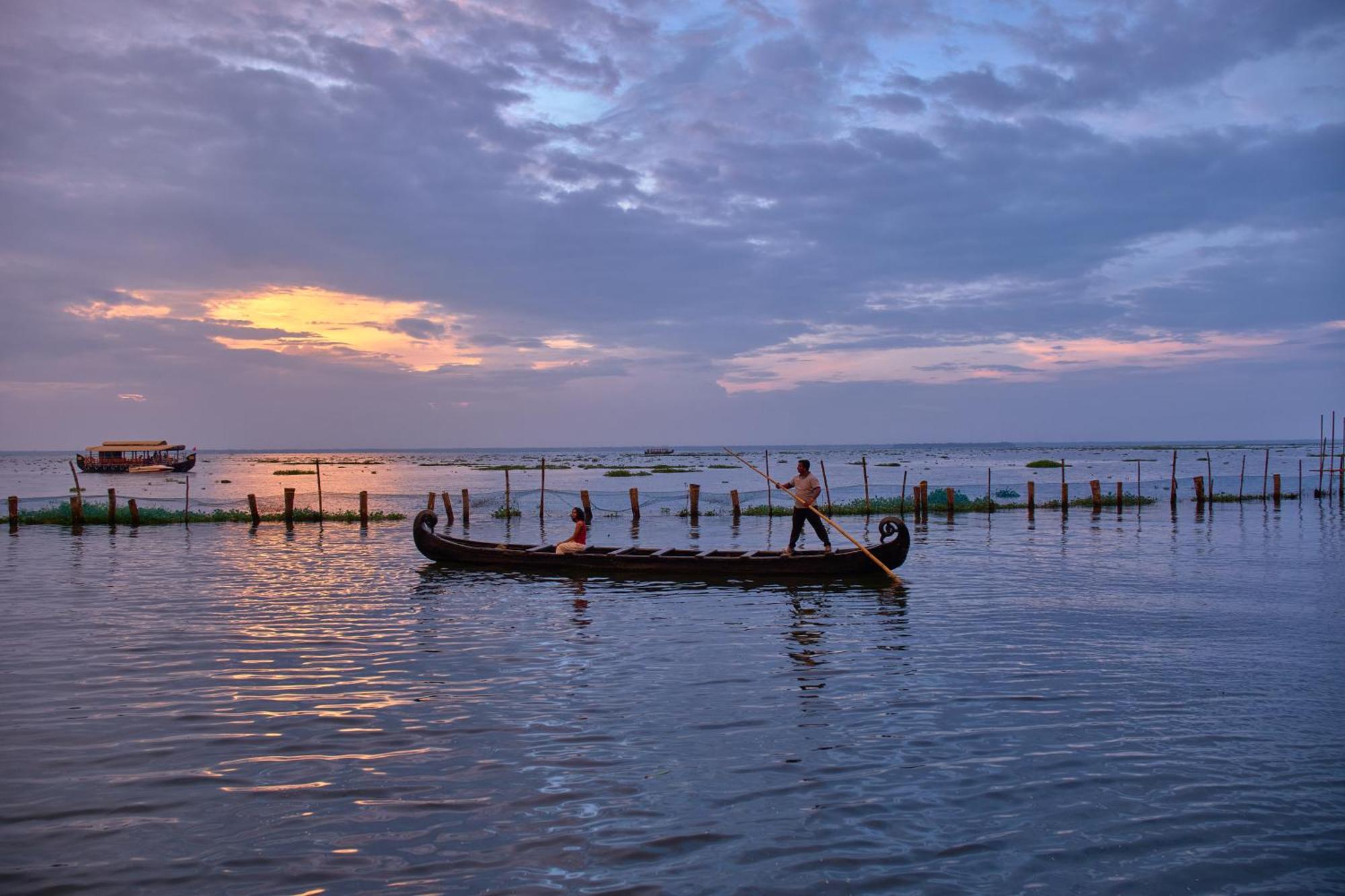 Backwater Ripples Kumarakom Exteriör bild